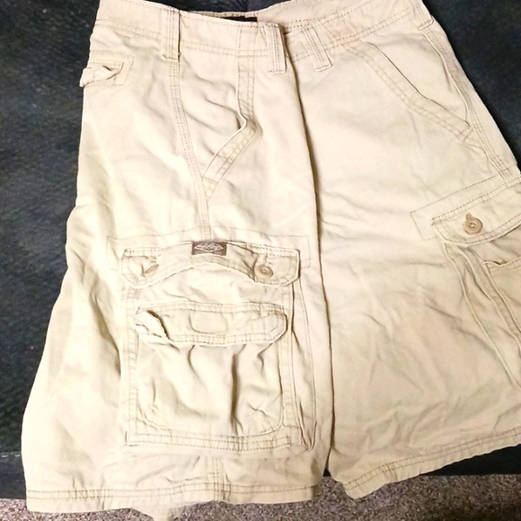 NWOT MENS LEE CARGO SHORTS Size40 - Picture 2 of 4